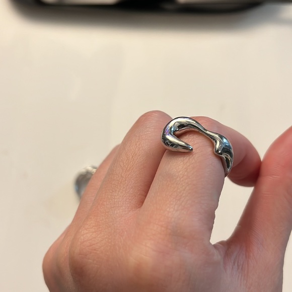 Stylish Rings - Spider Sequence - Picture 5 of 6